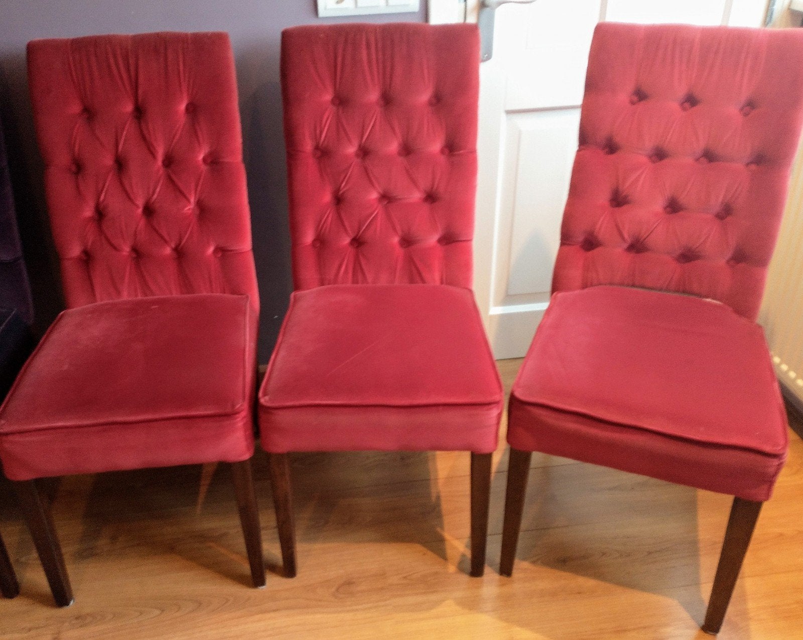 Velours stoelen 3x rood + 3x paars, Huis en Inrichting, Stoelen, Ophalen, Gebruikt, Drie, Stof