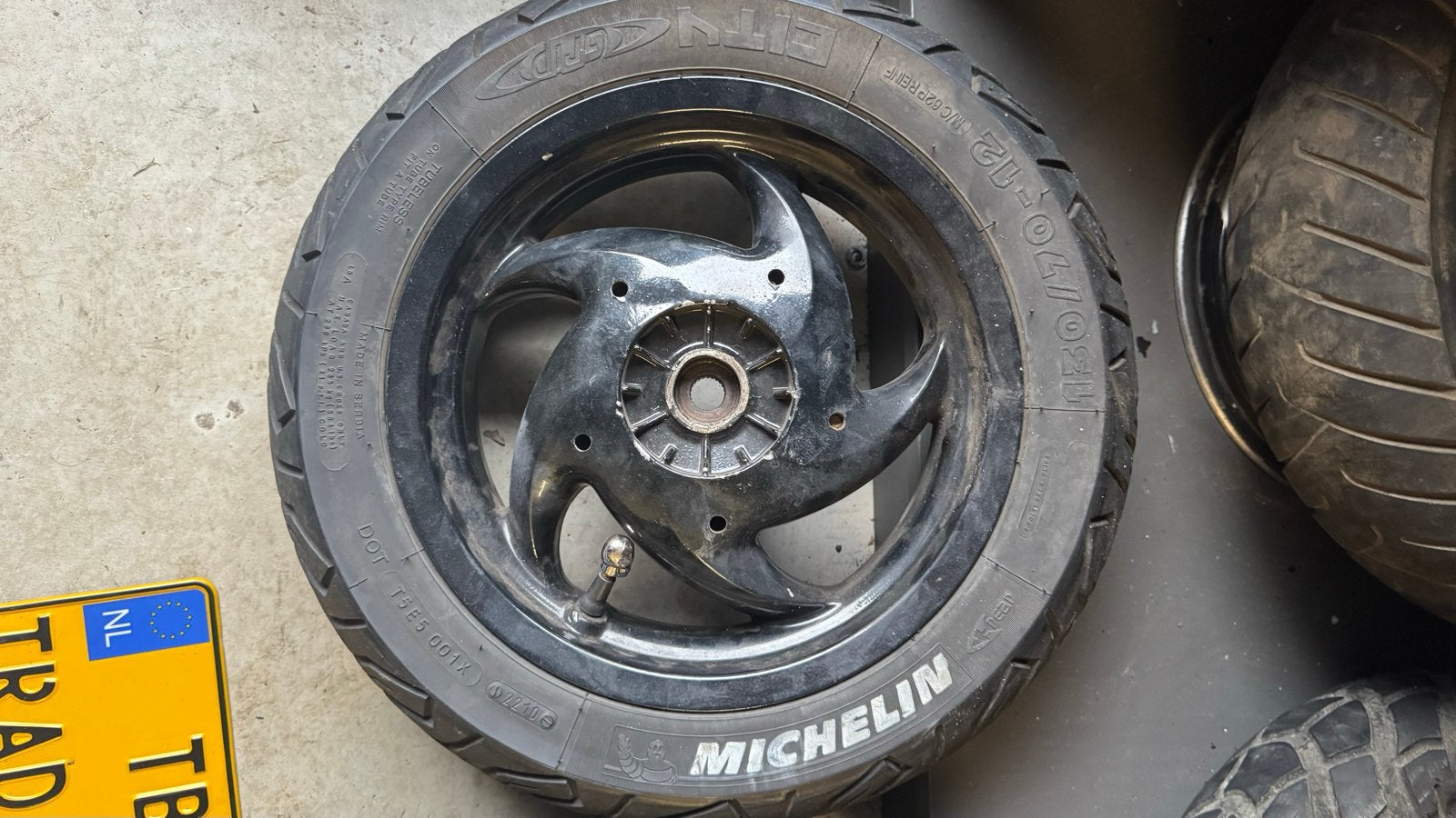 Runner 125 grote trommel velgen set glans zwart 12”, Piaggio, Gebruikt, Overige typen, M