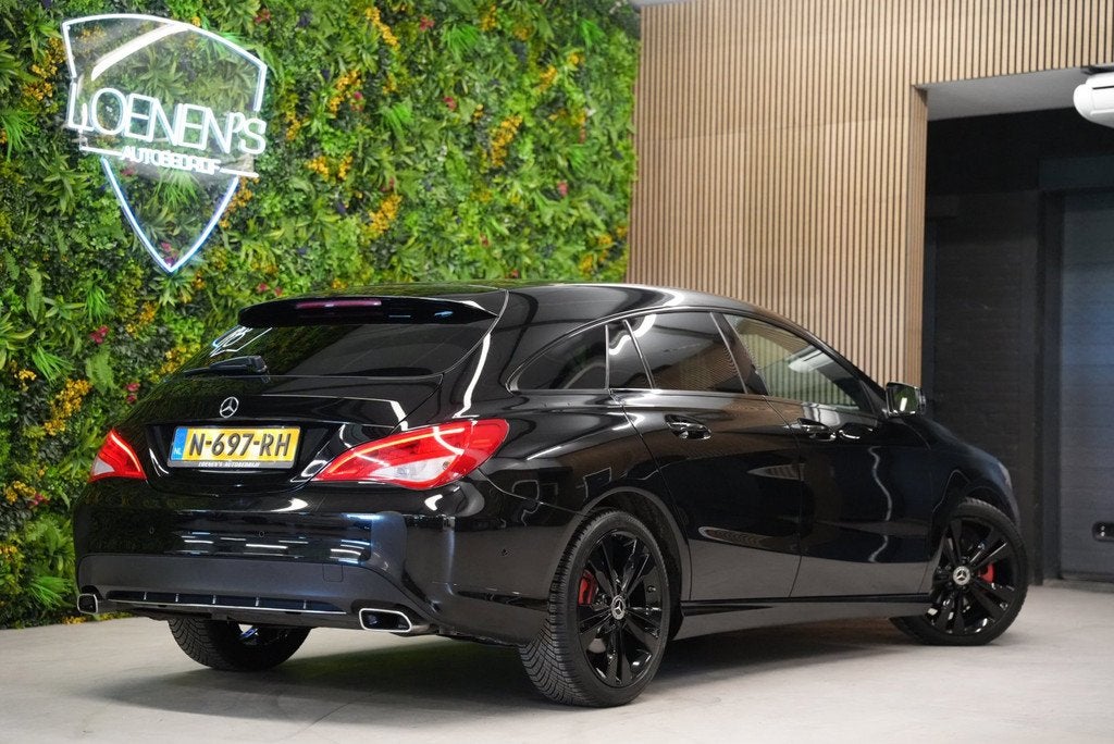 Mercedes-Benz CLA-klasse Shooting Brake 180 Automaat / Camer, Auto's, Mercedes-Benz, CLA, 730 kg, Gebruikt, 4 cilinders