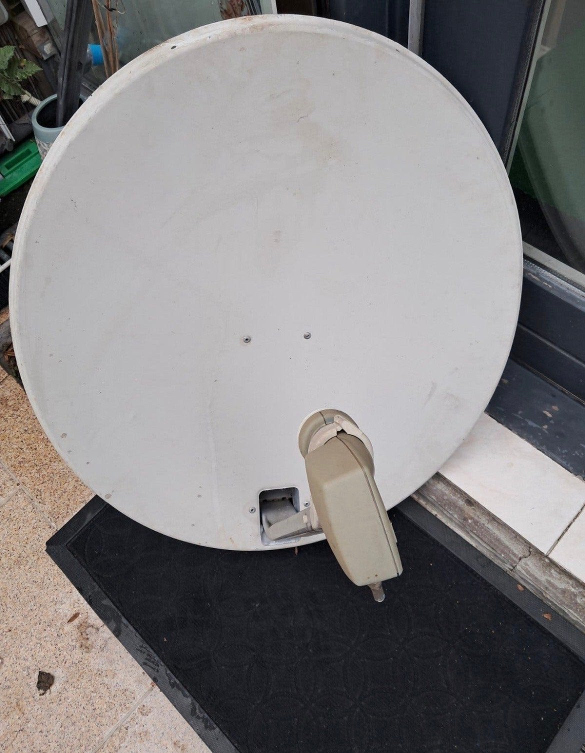 Satellietschotel met LNB - Gebruikt, Ophalen, Gebruikt, (Schotel)antenne, Overige merken