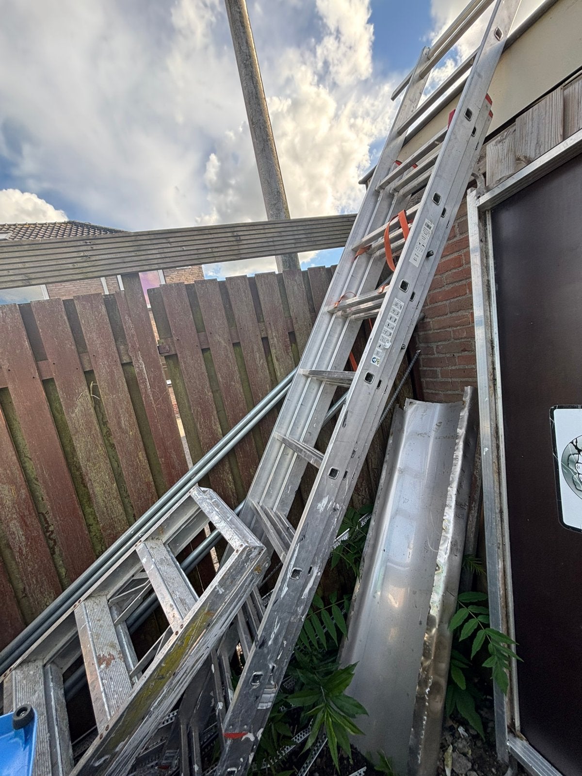 Aluminium 3-delige uitschuifladder 5,69 meter, Ophalen of Verzenden, Zo goed als nieuw, 4 meter of meer