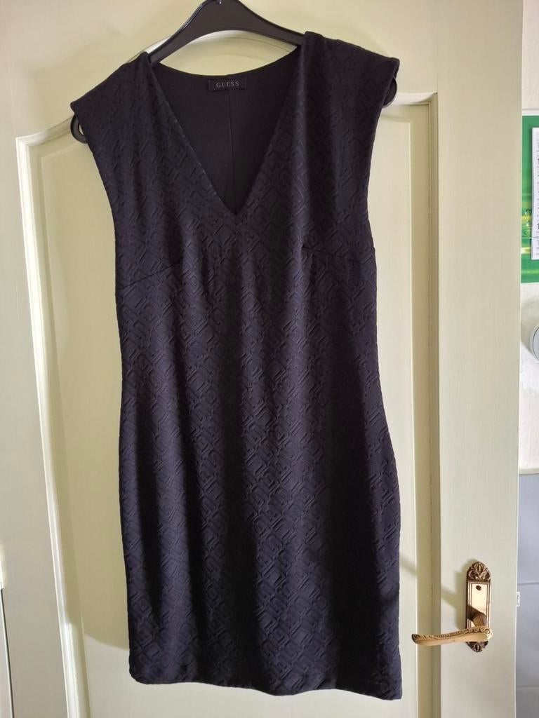 Elegant zwart Guess jurkje, maat l, Kleding | Dames, Jurken, Zo goed als nieuw, Maat 38/40 (M), Zwart, Boven de knie, Ophalen of Verzenden