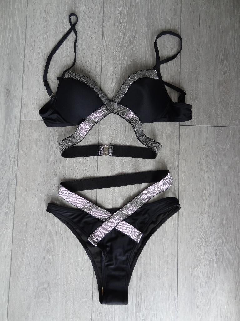 NIEUW! Zwart/Zilveren Stringbikini Maat S >Snelle Verzending, Ophalen of Verzenden, Nieuw, Zwart, Bikini