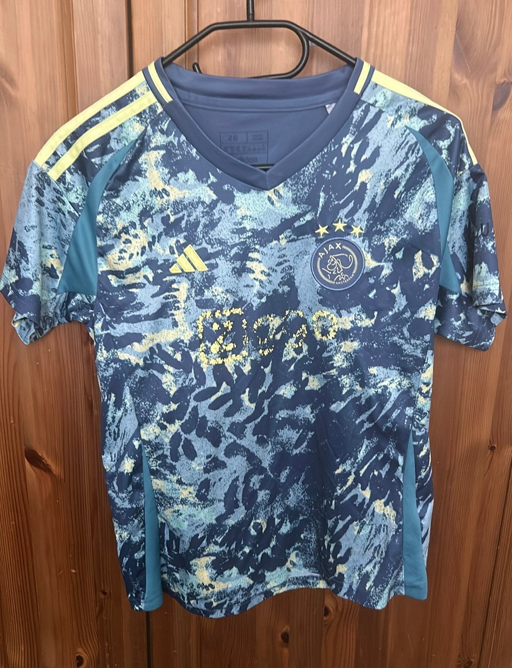 Adidas ajax shirt en korte broek maat 26 - 146-152 ong, Ophalen of Verzenden, Zo goed als nieuw, Jongen of Meisje, Broek