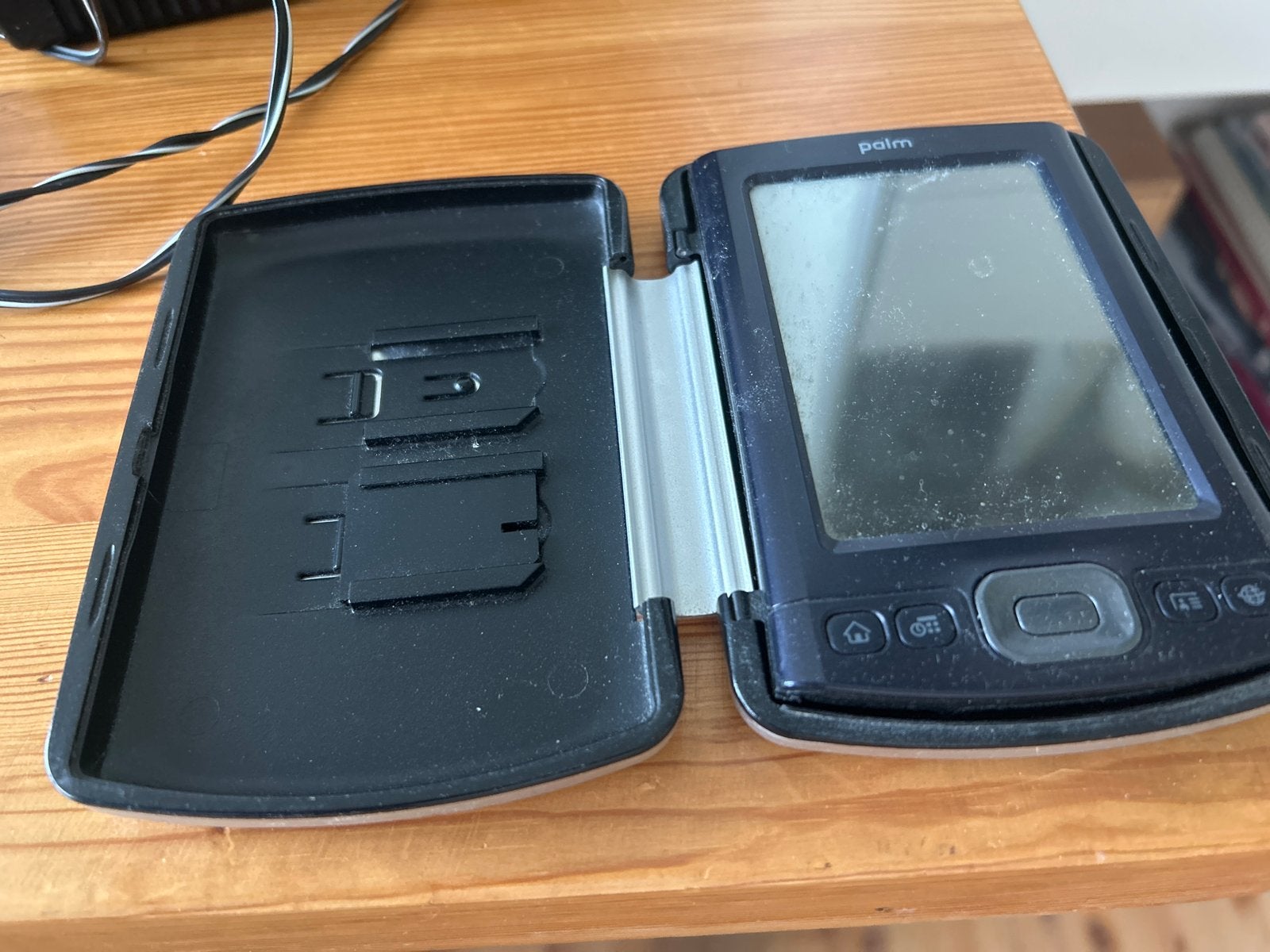 Palm PDA met hoesje - Vintage handheld computer, Telecommunicatie, Pda's, Ophalen, Gebruikt, PalmOS, Met stylus of aanraakpen
