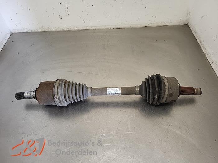 Aandrijfas links-voor van een Mercedes Vito, Gebruikt, -, Ophalen of Verzenden, -