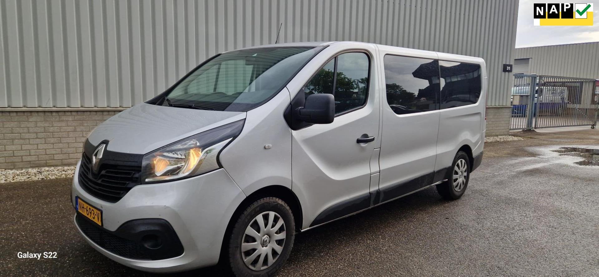 Renault Trafic Passenger 1.6 dCi Grand Authentique Energy, Auto's, Renault, Voorwielaandrijving, Gebruikt, 2000 kg, Origineel Nederlands