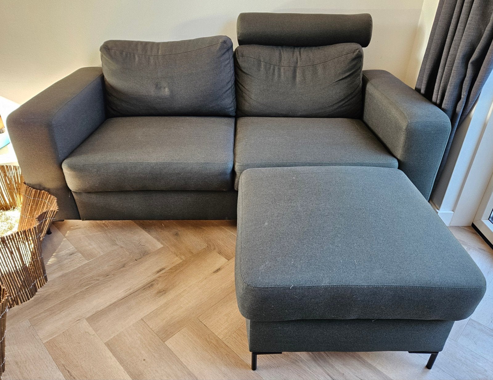 Donkergroene 2-zitsbank met hocker, Ophalen, Gebruikt, 150 tot 200 cm, Tweepersoons