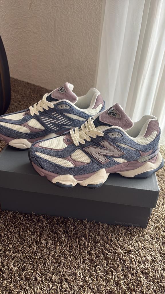 New balance 9060 37 tot 42, Ophalen of Verzenden, Zo goed als nieuw, Sneakers of Gympen