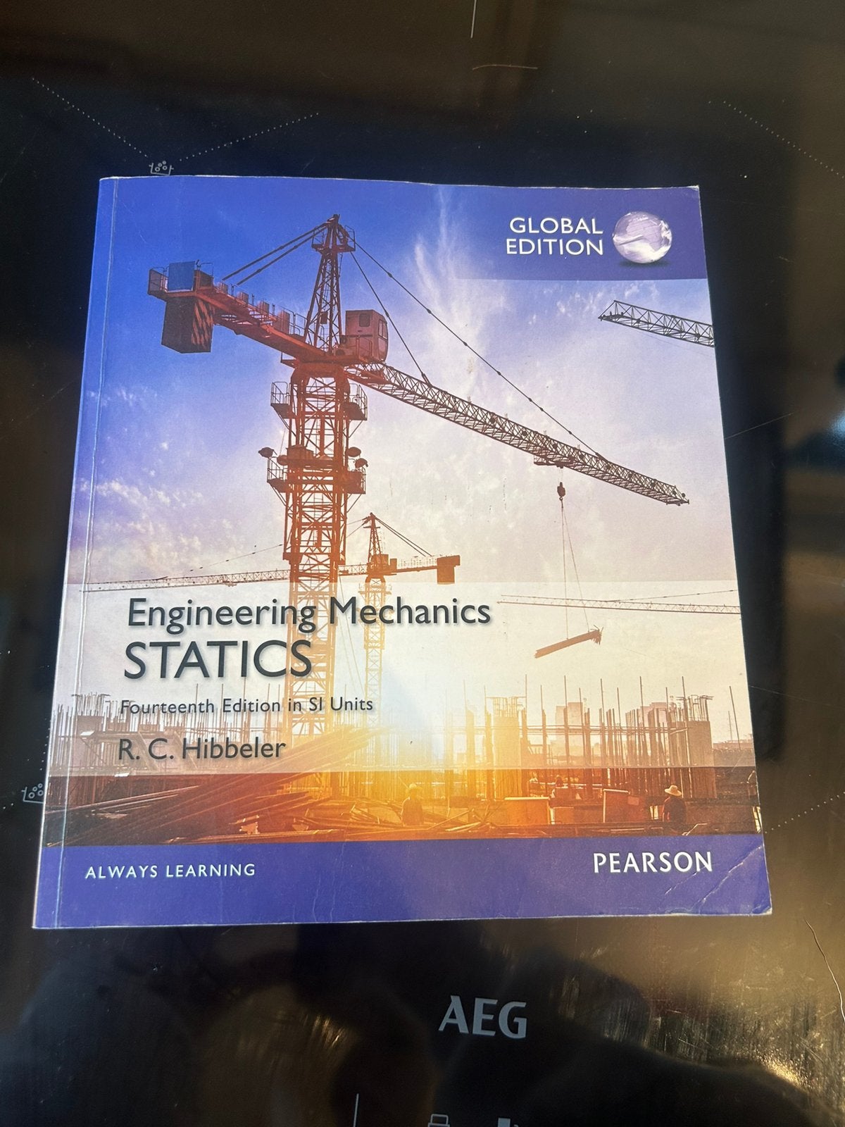 Engineering mechanics statics book, Boeken, Verzenden, Gelezen