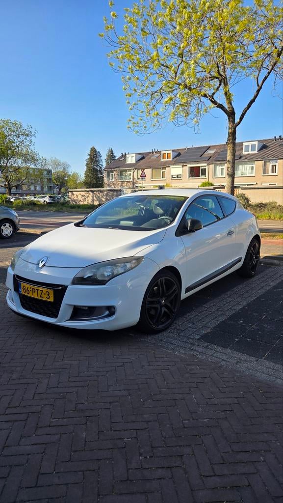 Renault Mégane 1.4 TCE 96KW Coupe 2011 NIEUWE APK, Auto's, Renault, Voorwielaandrijving, 4 cilinders, 635 kg, Wit
