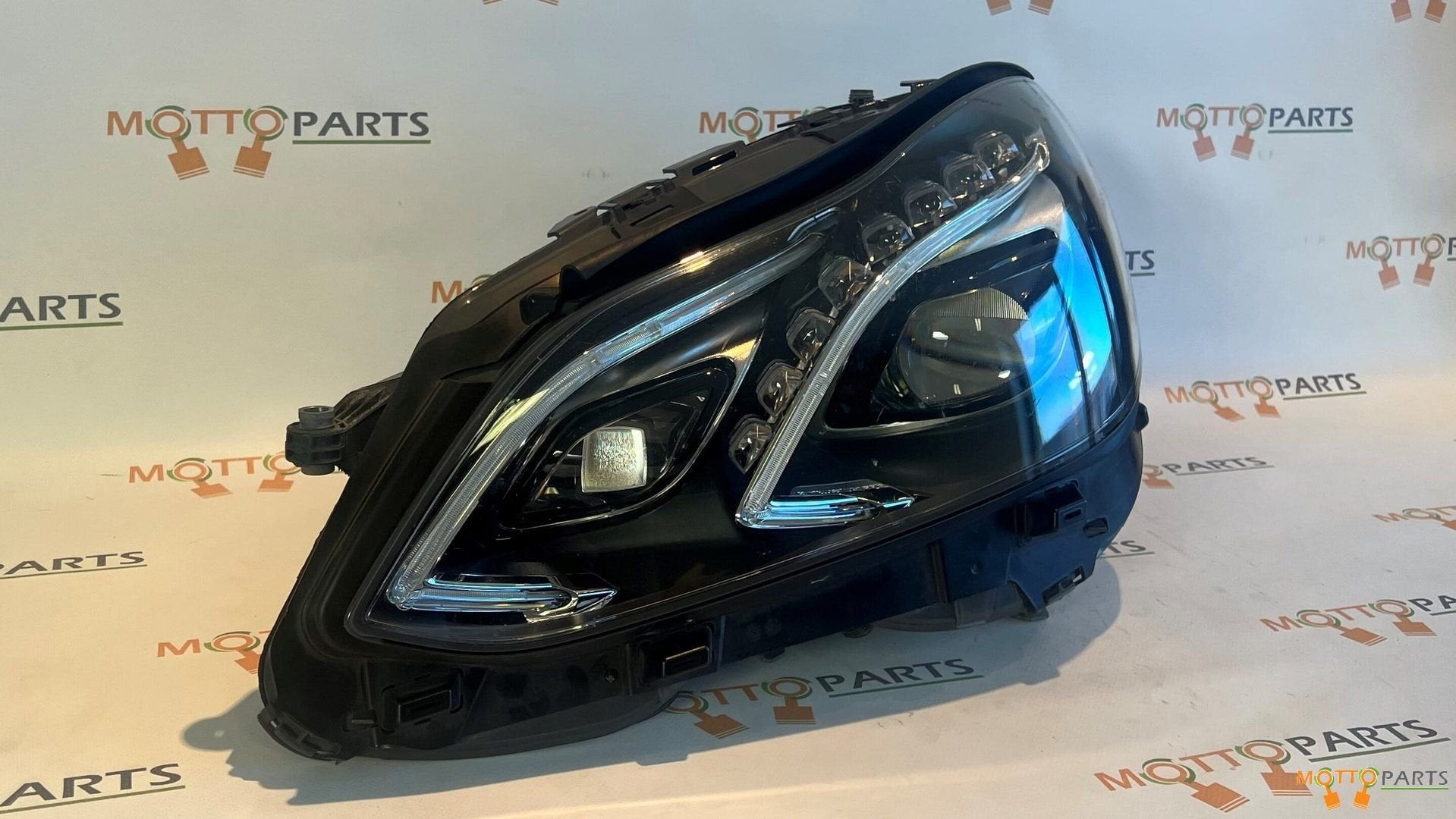 Mercedes E Klasse W212 VOLLED ILS LED Koplamp A2129064303, Gebruikt, -, Ophalen of Verzenden, -
