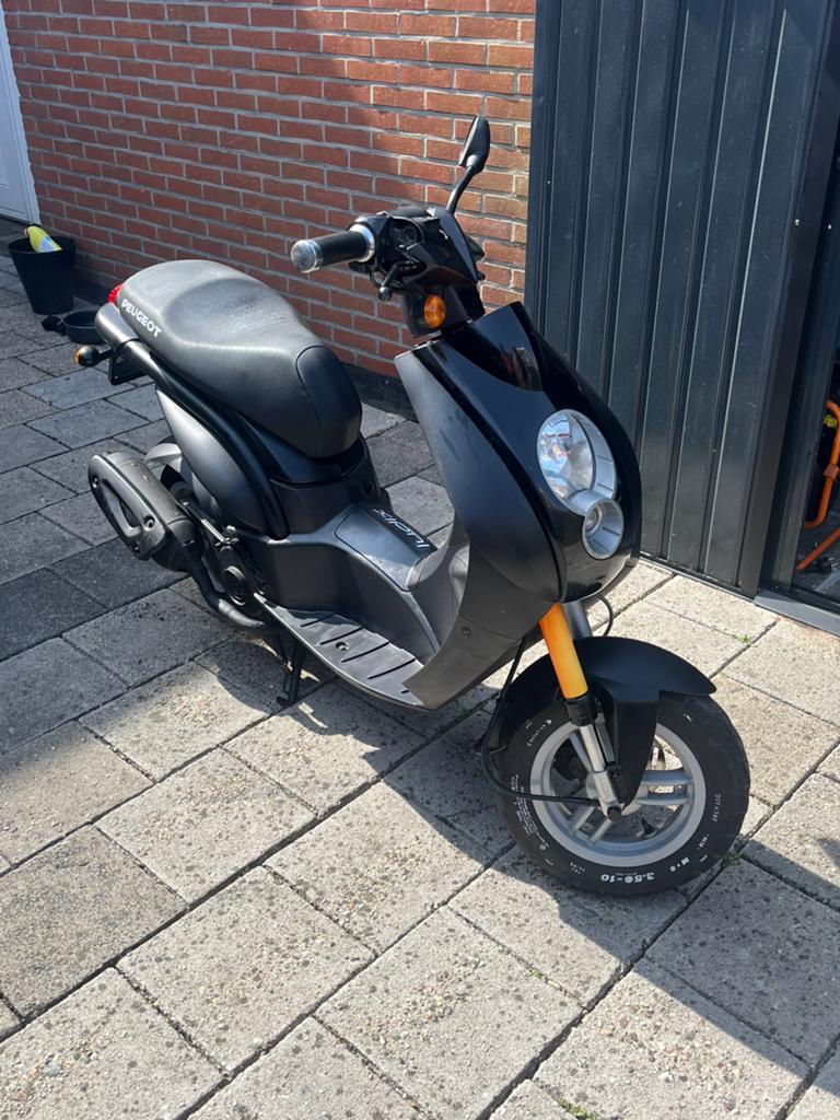 Peugeot Ludix Scooter - Zwart, Goede Staat, Fietsen en Brommers, Scooters | Peugeot, Ophalen of Verzenden, Zo goed als nieuw, Benzine