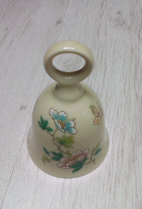 Curiosa (antiek belletje), Ophalen