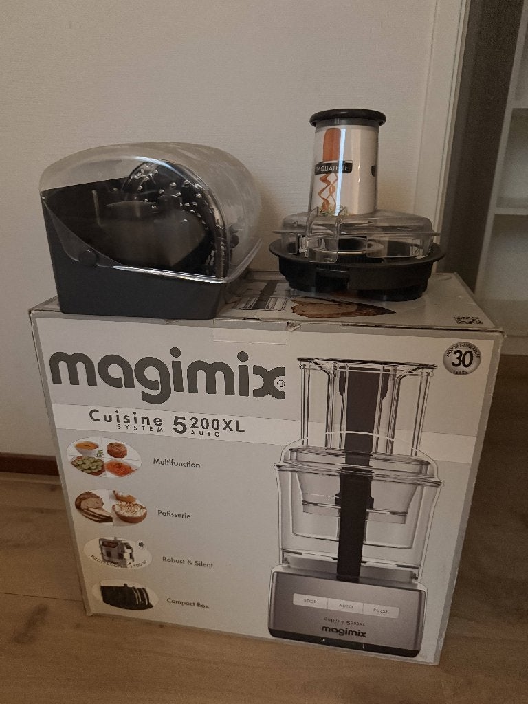 Magimix cuisine 5200xl, Witgoed en Apparatuur, 3 tot 4 liter, Ophalen, Zo goed als nieuw, 3 snelheden of meer