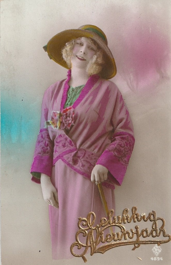 MEISJE JURK HOED GOUDEN LETTERS BEGIN 1900 ZEER MOOI KO542, Ophalen of Verzenden, Voor 1920, Gelopen, Overige thema's