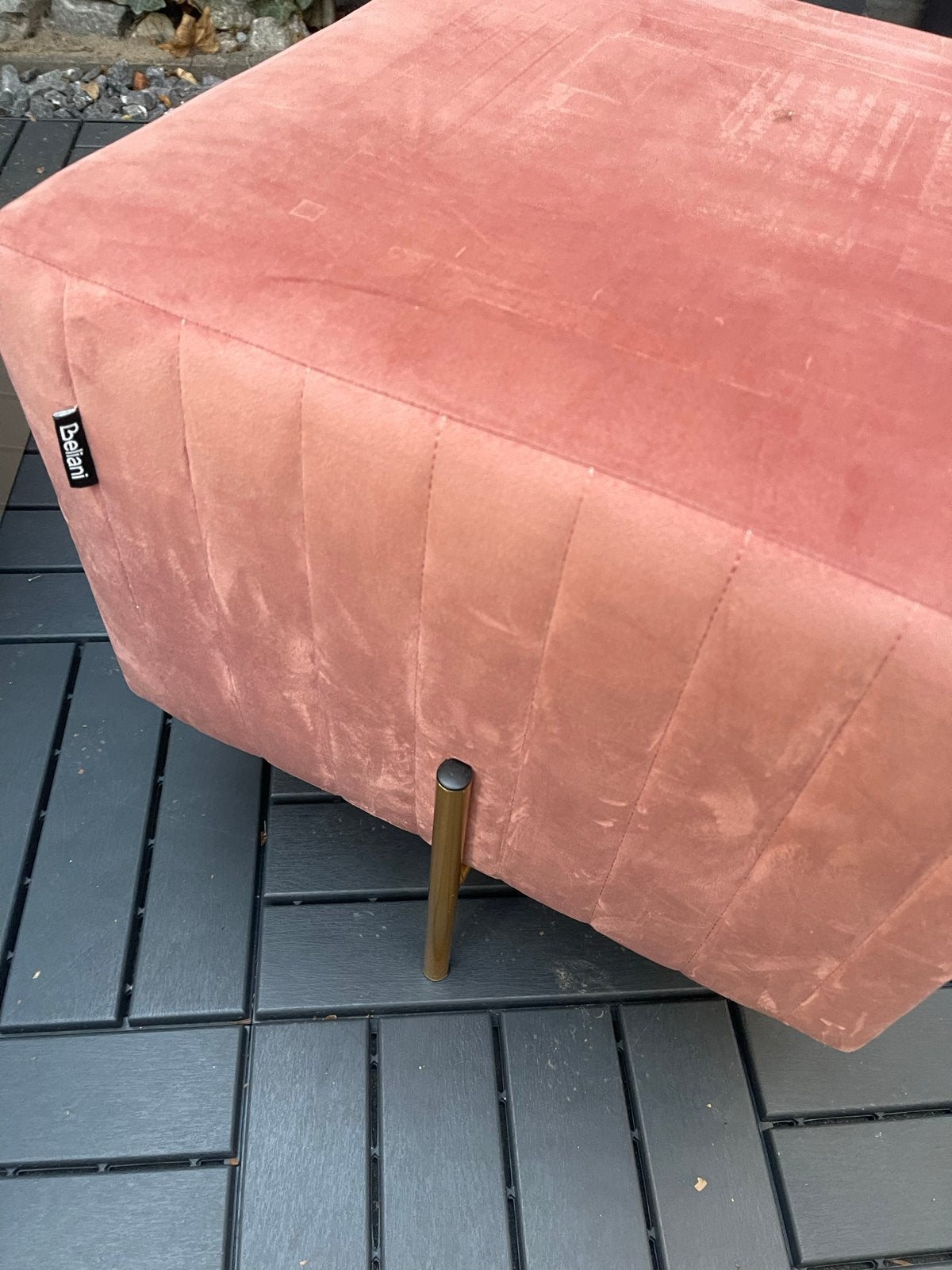Roze fluwelen poef van Beliani, Ophalen, Minder dan 50 cm, Vierkant, Zo goed als nieuw