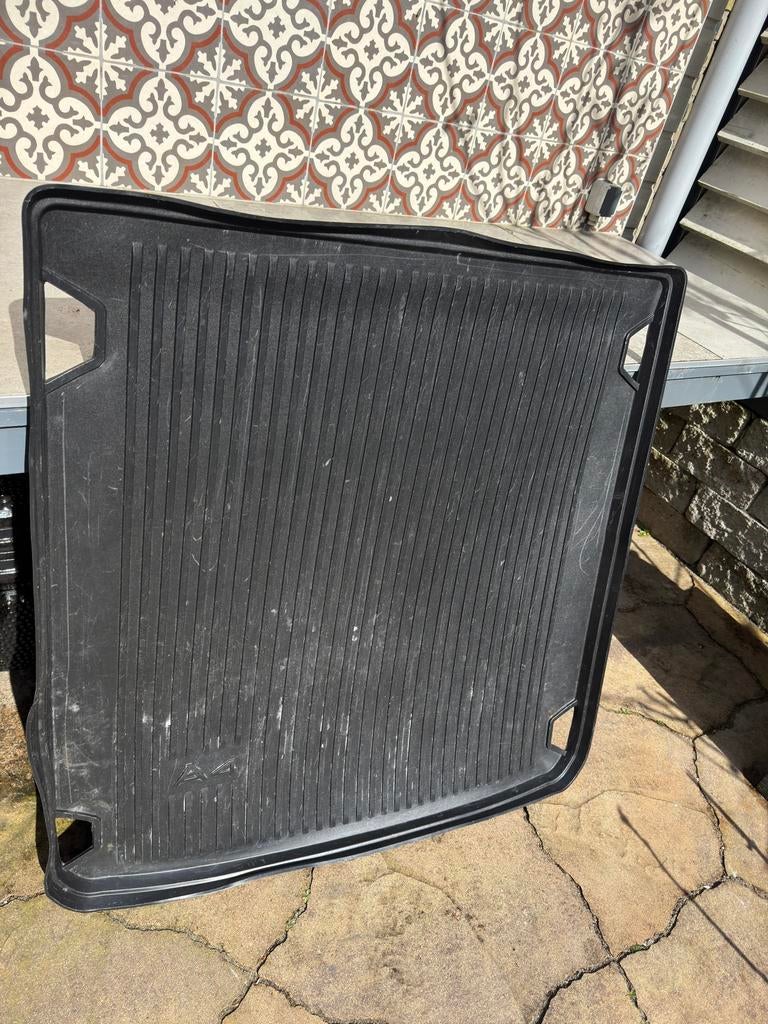 Origineel Audi A4 achterbak rubberenmat, Ophalen of Verzenden, Gebruikt