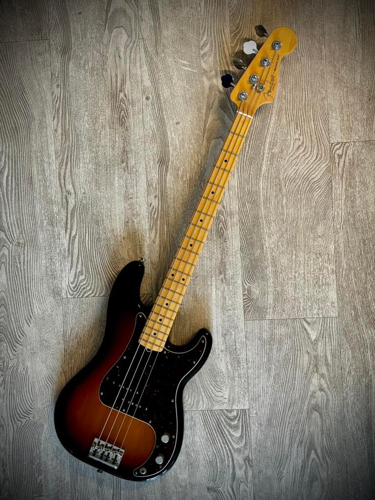 Fender American Professional Precision Bass (P-bass), Ophalen, Zo goed als nieuw