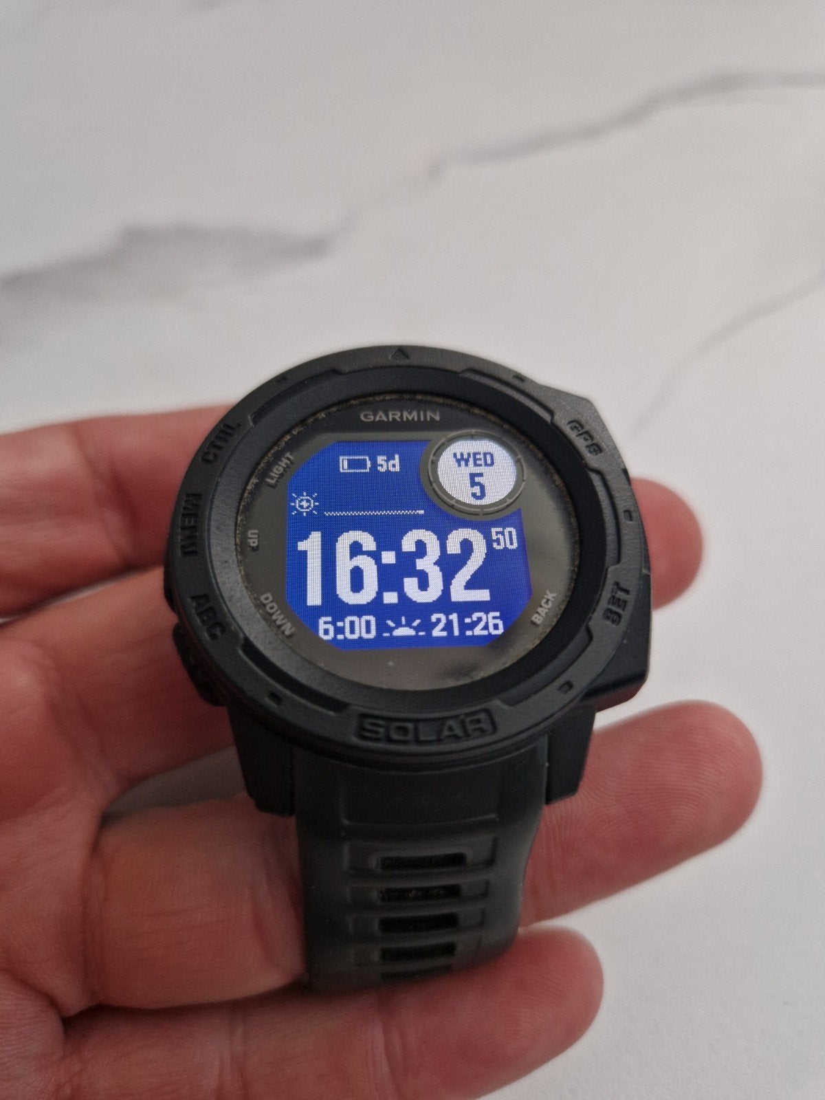 Garmin Instinct Solar Smartwatch - Robuust en Duurzaam, Gebruikt, Verzenden, Zwart, Garmin
