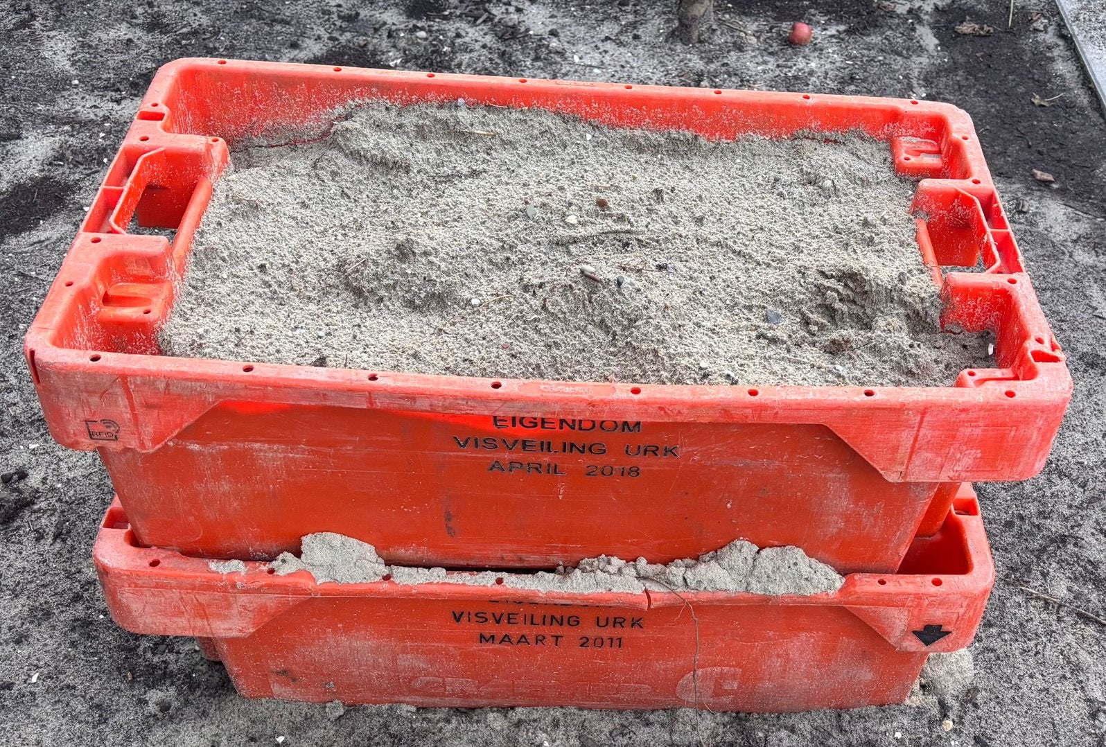 Gratis ophoogzand (ca. 12 viskisten), Ophalen of Verzenden, Zo goed als nieuw, Ophoogzand