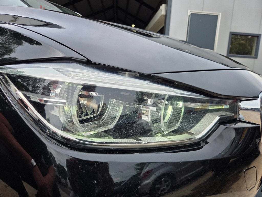 BMW 3-serie Touring 320i Executive AUT | Leer | LED | Stoelv, Automaat, 1998 cc, Achterwielaandrijving, 4 cilinders