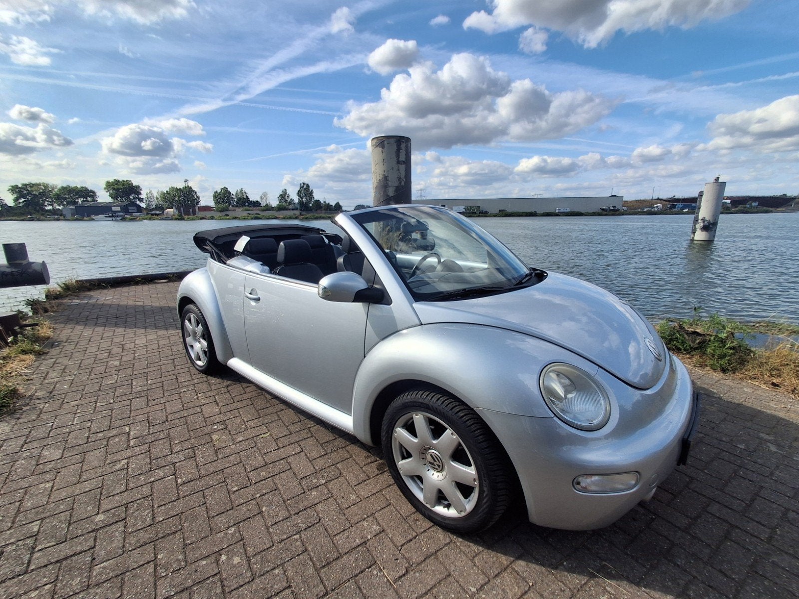 Volkswagen Beetle (Kever) 1.8 Cabriolet 110KW 2004 Grijs, Voorwielaandrijving, 1345 kg, 4 cilinders, Cabriolet