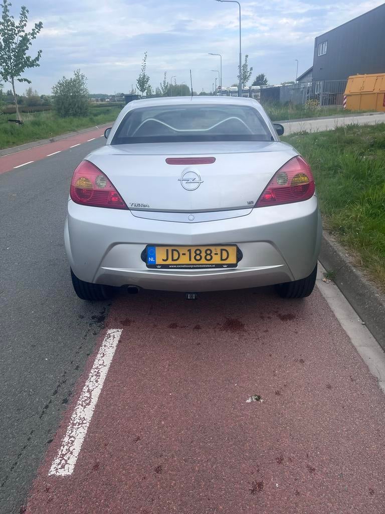 Opel tigra cabrio 16v, Auto's, Opel, 125 pk, 1796 cc, 57 €/maand, Voorwielaandrijving