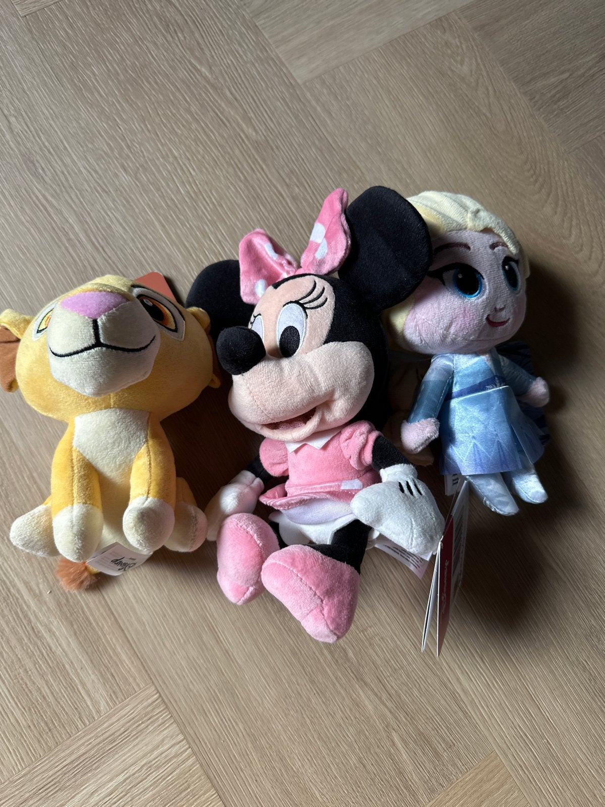 Disney Knuffels: Simba, Minnie Mouse, Elsa - Zo goed als nie, Ophalen, Disney, Overige typen, Middelgroot (20 tot 80 cm)