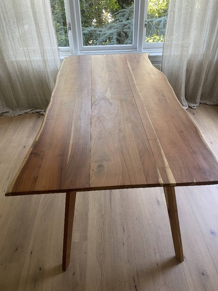 Eettafel massief acaciahout – boomstamrand, Ophalen, 50 tot 100 cm, Zo goed als nieuw, Scandinavisch, mid-century