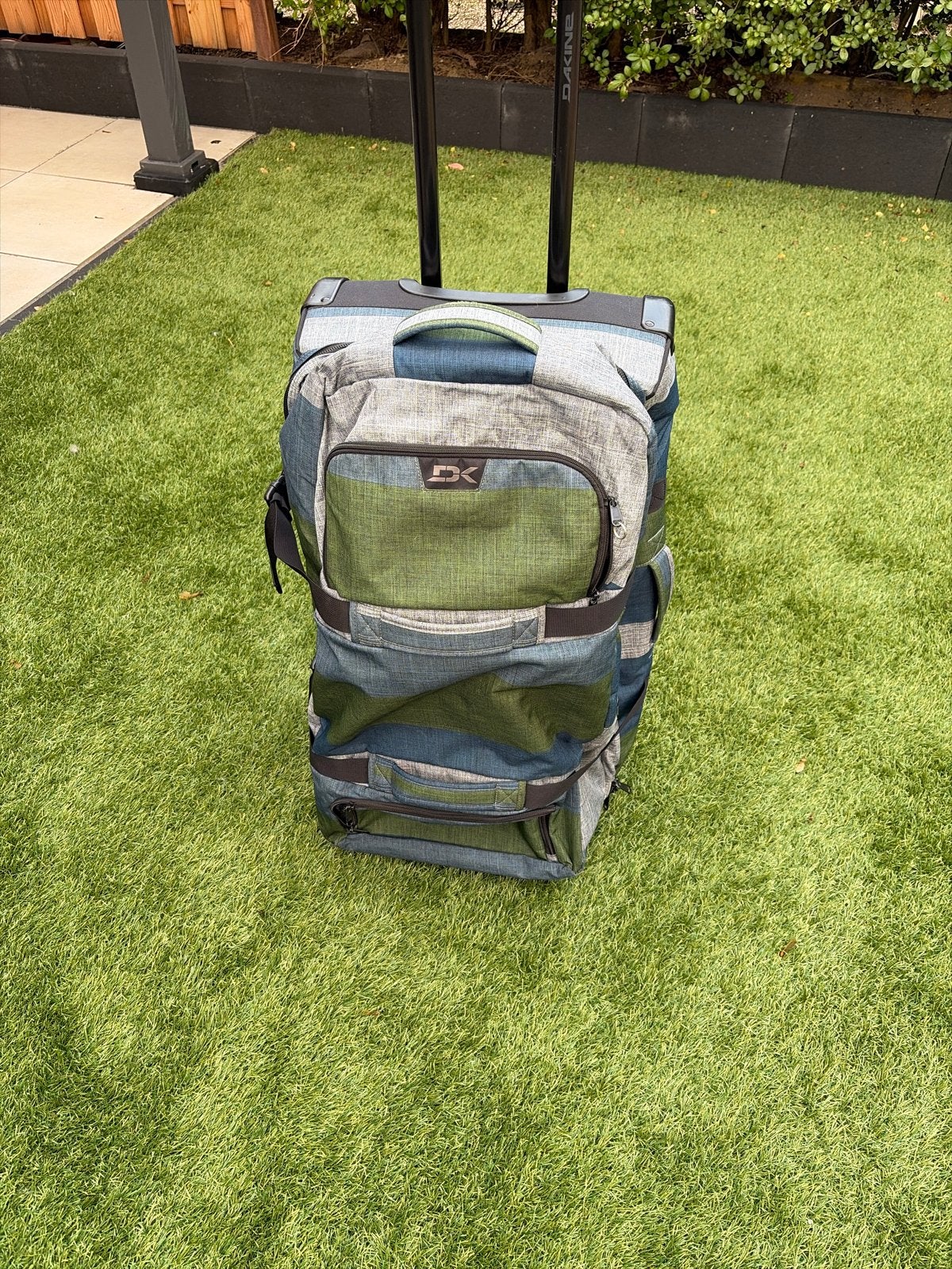 Dakine Reiskoffer met Wieltjes - Ideaal voor Reizen, Ophalen, Gebruikt, 20 tot 30 cm, 60 tot 80 cm