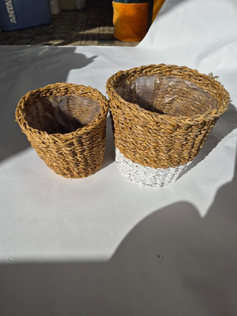 Set van 2 sierpotten / manden van zeegras, Huis en Inrichting, Woonaccessoires | Schalen en Manden, Mand, Rond, Nieuw, Ophalen of Verzenden