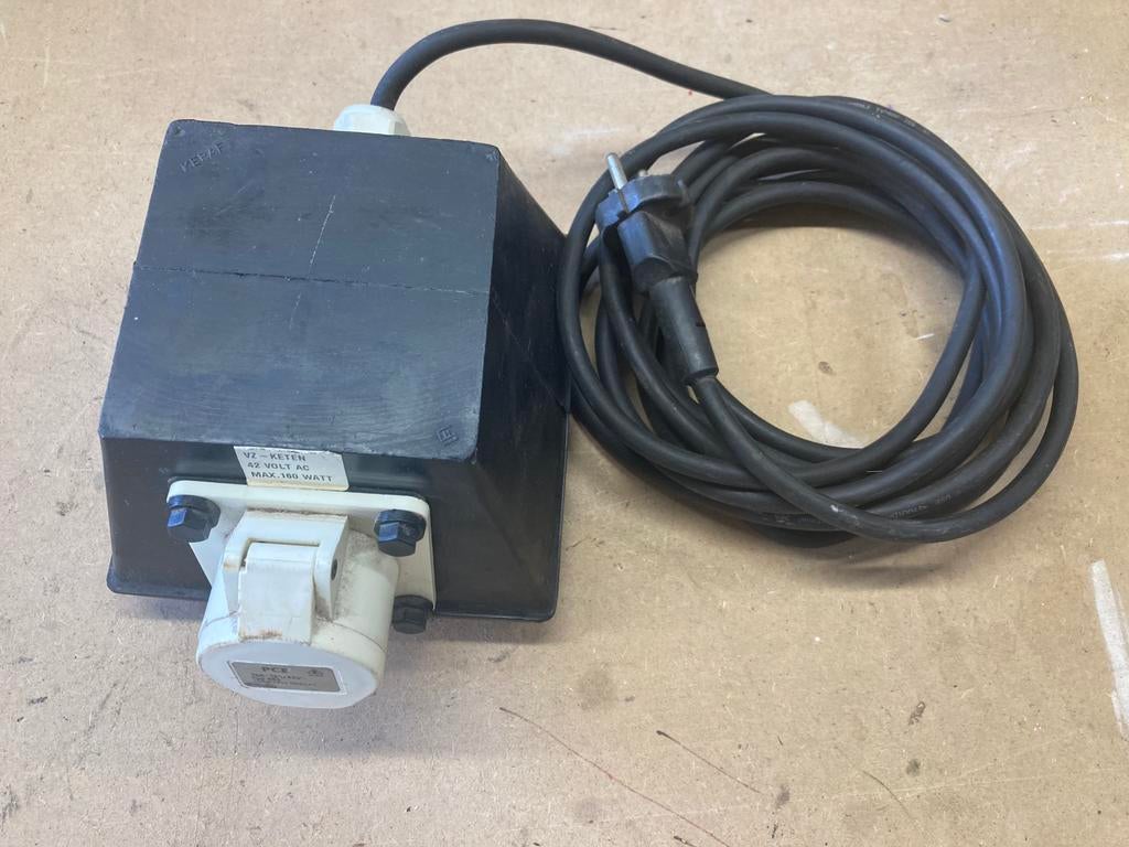 Scheidingstrafo 230V - 42V, Ophalen of Verzenden, Gebruikt, Overige typen