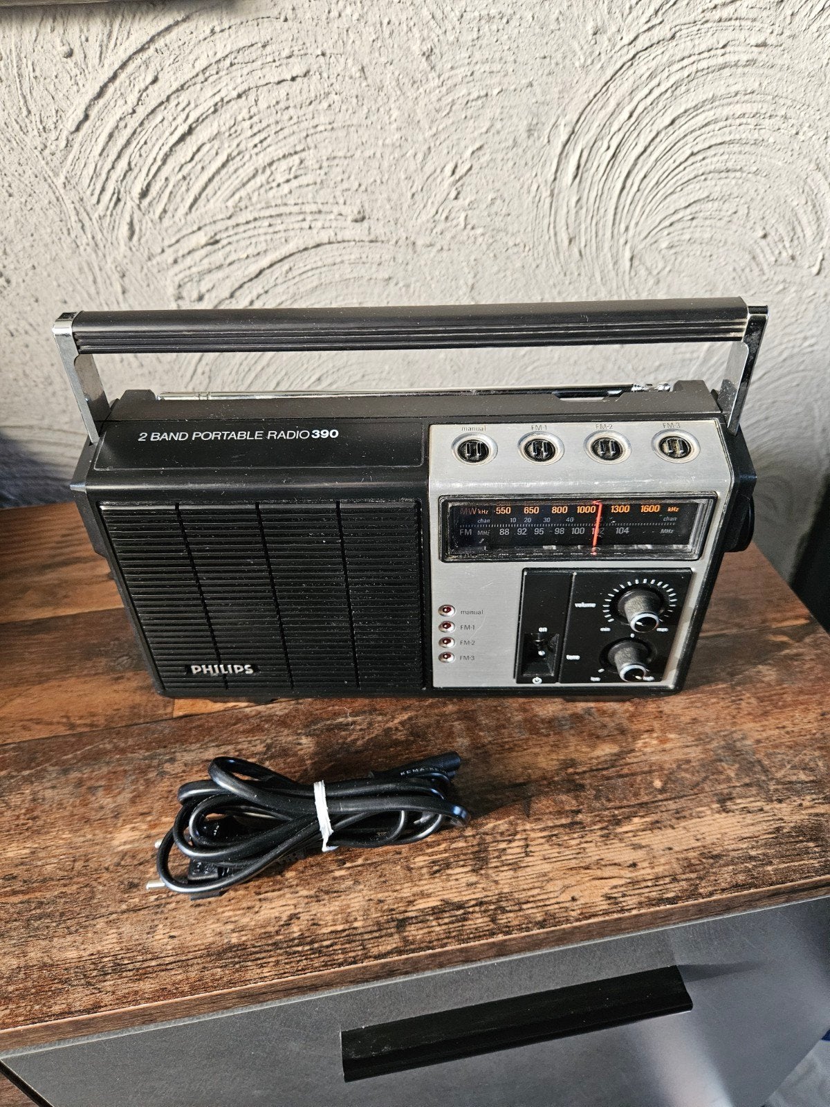Philips 2 Band Portable Radio 390 - Vintage Radio, Ophalen of Verzenden, Zo goed als nieuw, Transistorradio