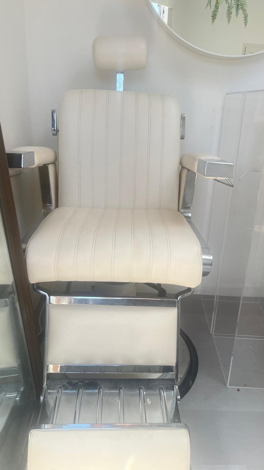 Mooie klasieke Barberstoel, Ophalen, Gebruikt, Wit, Leer