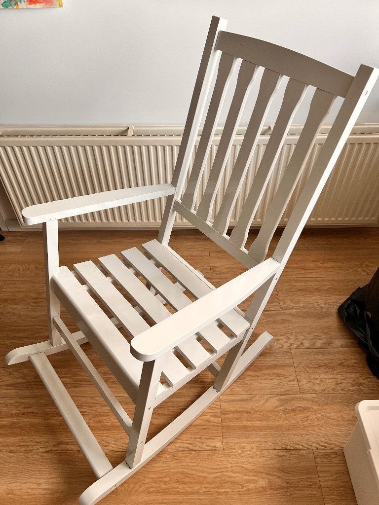 Witte houten schommelstoel – klassiek / landelijk, Huis en Inrichting, Ophalen, Gebruikt, Wit, Landelijk, klassiek