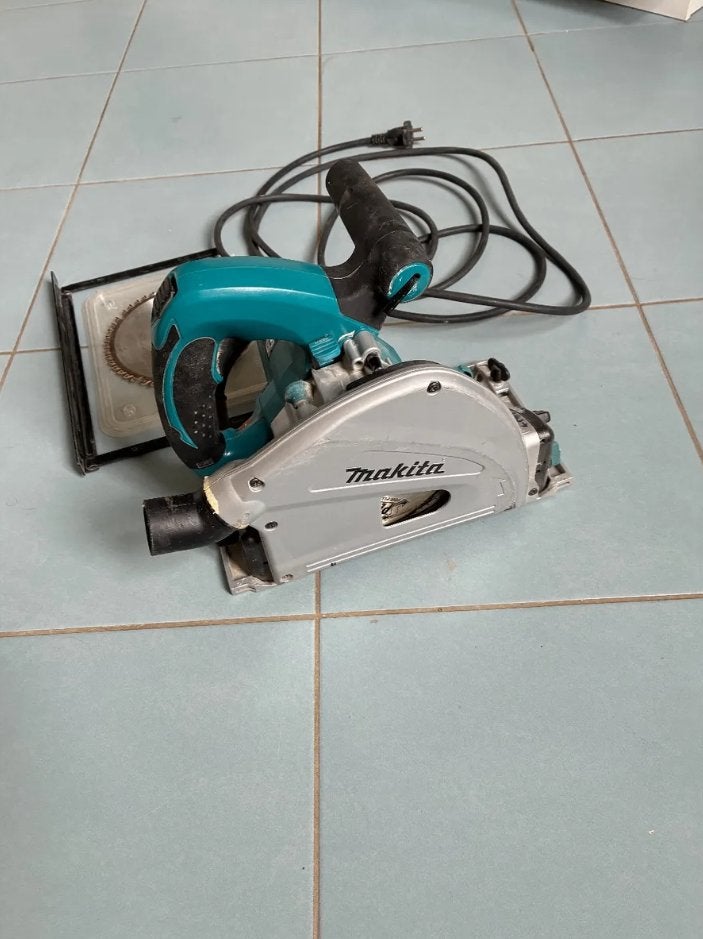 Makita SP6000 invalzaag - met accessoires, Doe-het-zelf en Verbouw, Gereedschap | Zaagmachines, Ophalen of Verzenden, 1200 watt of meer
