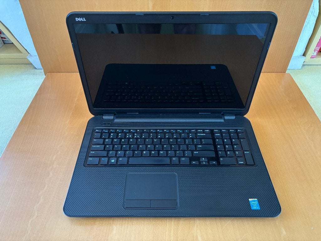 Dell Inspiron, Core i3, 8GB, 240GB SSD, Office 2021, Win 11, Gebruikt, Qwerty, 8 GB, Minder dan 2 Ghz