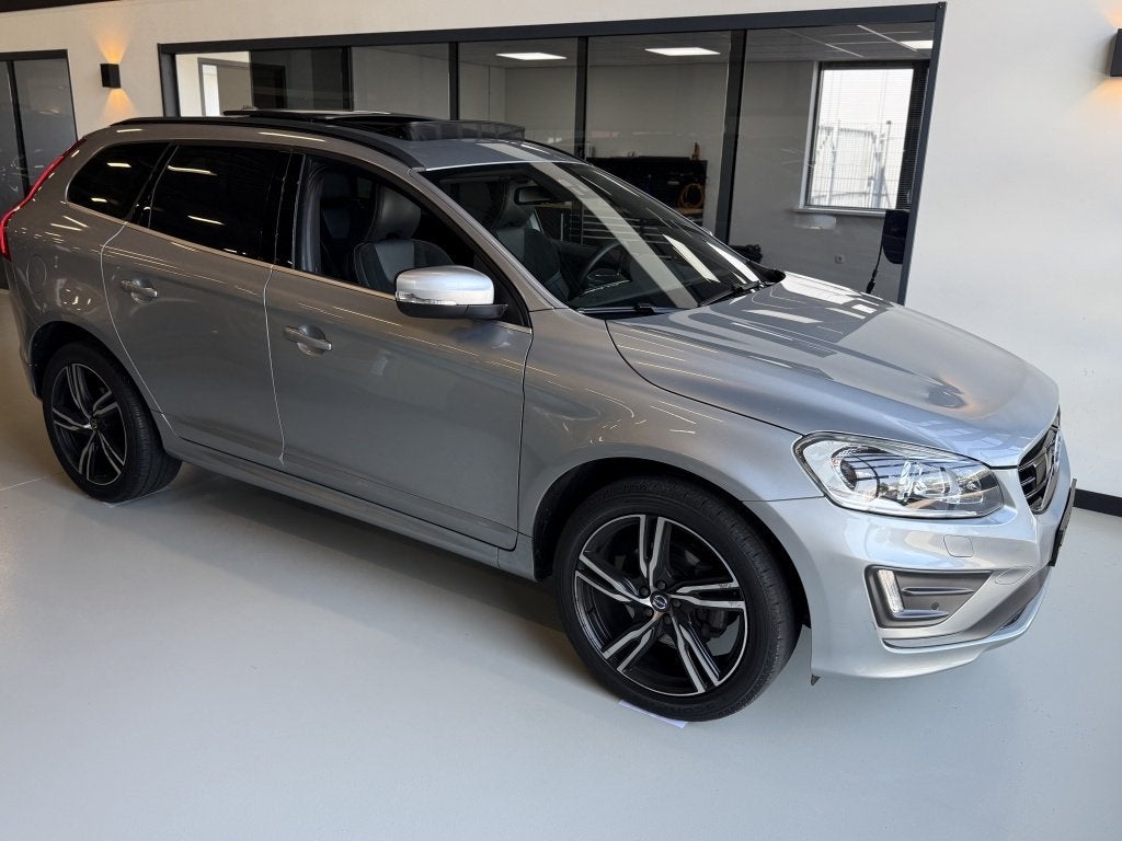 Volvo XC60 2.0 T5 FWD Polar+ 245PK / R-Design / LED, Auto's, Volvo, Automaat, 15 km/l, Gebruikt, Euro 6