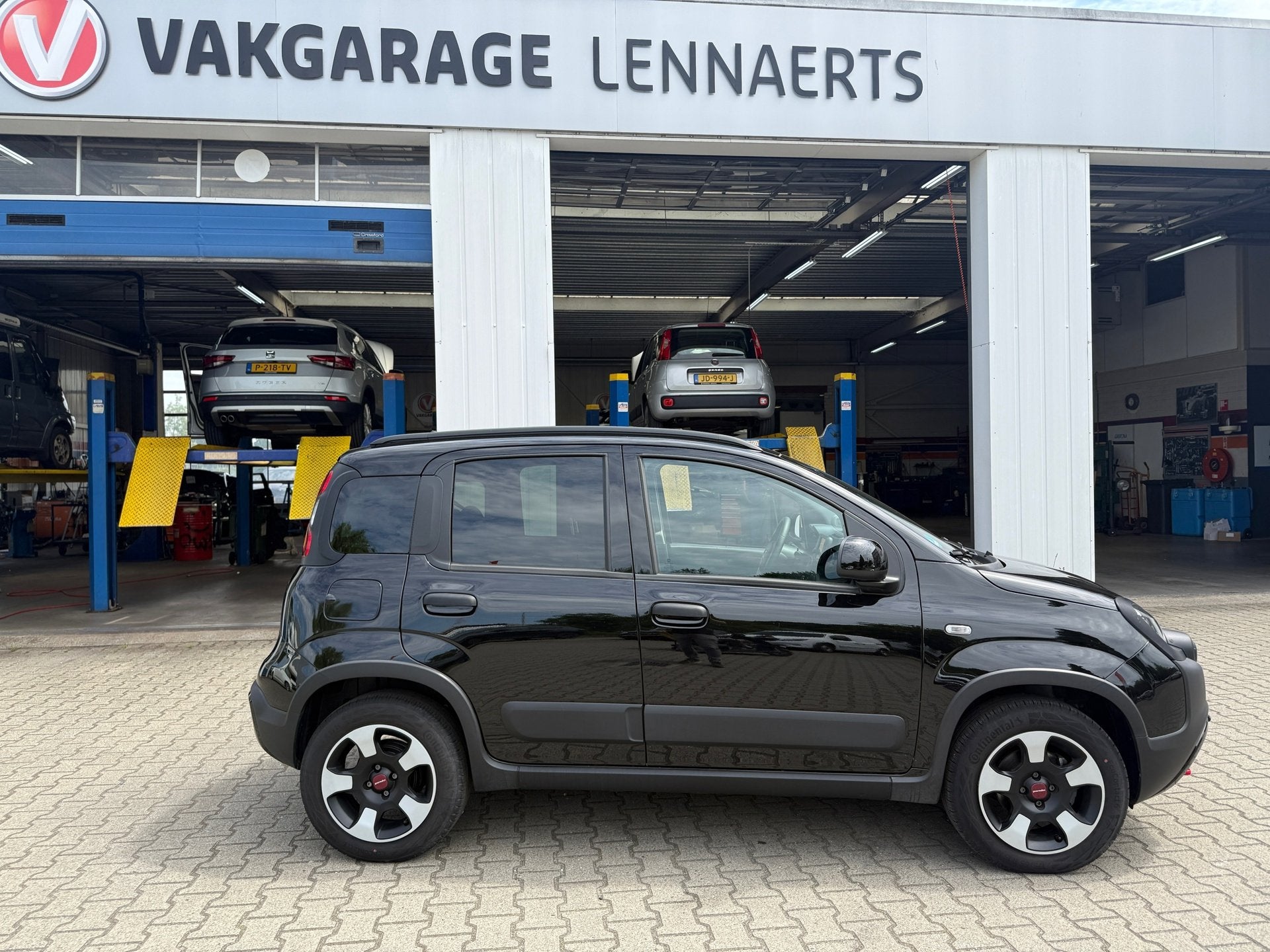 Fiat Panda 1.0 Hybrid Cross, Voorwielaandrijving, 12 maanden, Stof, Gebruikt