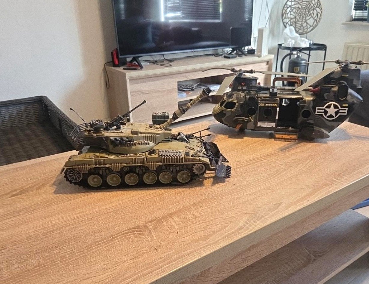 Grote partij militair speelgoed – 54 soldaten, voertuigen &, Ophalen, Gebruikt