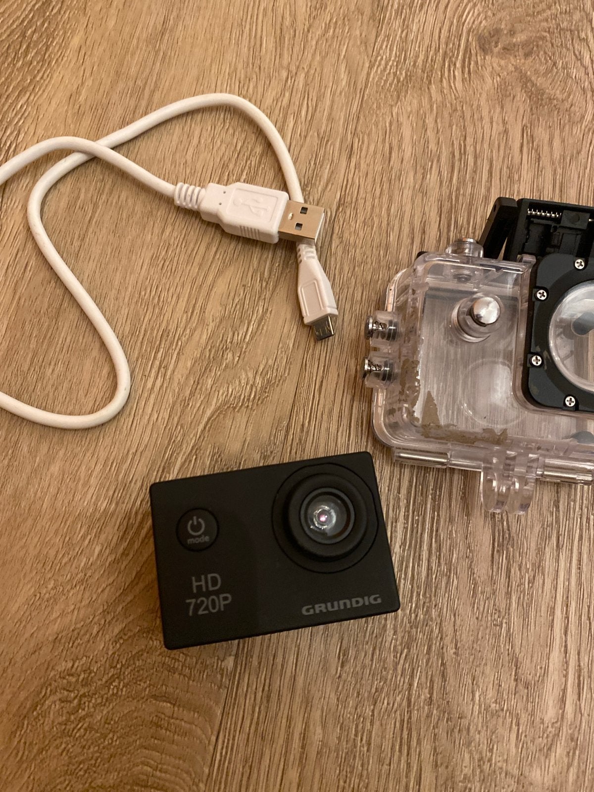Grundig HD 720P Action Camera met Waterdichte Behuizing, Verzenden, Zo goed als nieuw, Overige merken