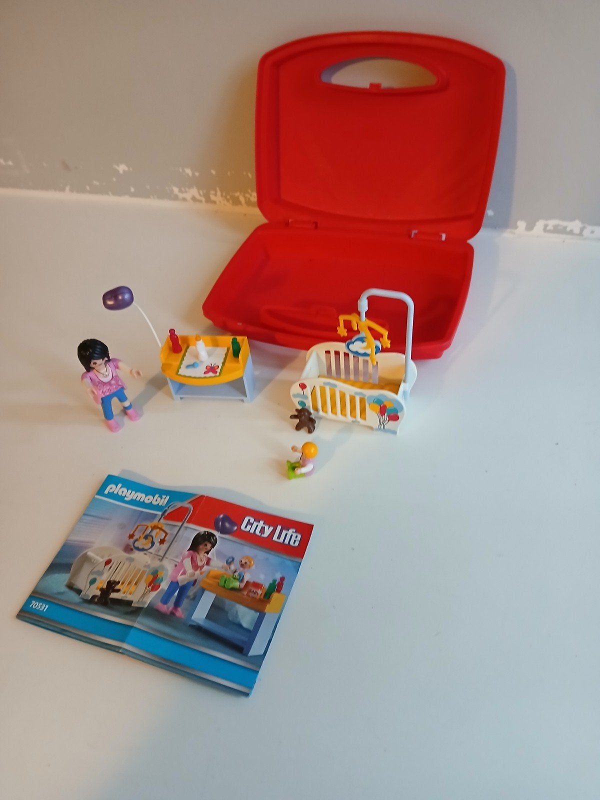 Playmobil City Life Babykamer met Koffer - Set 70531, Kinderen en Baby's, Complete set, Overige typen, Ophalen of Verzenden, Zo goed als nieuw
