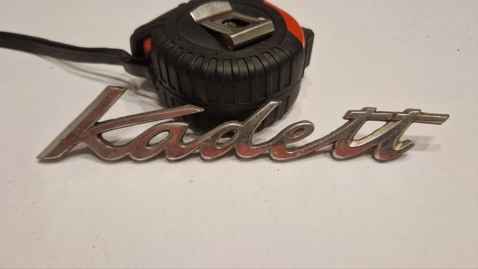 Kadett B logo embleem achterklep, Ophalen of Verzenden, Gebruikt, Opel
