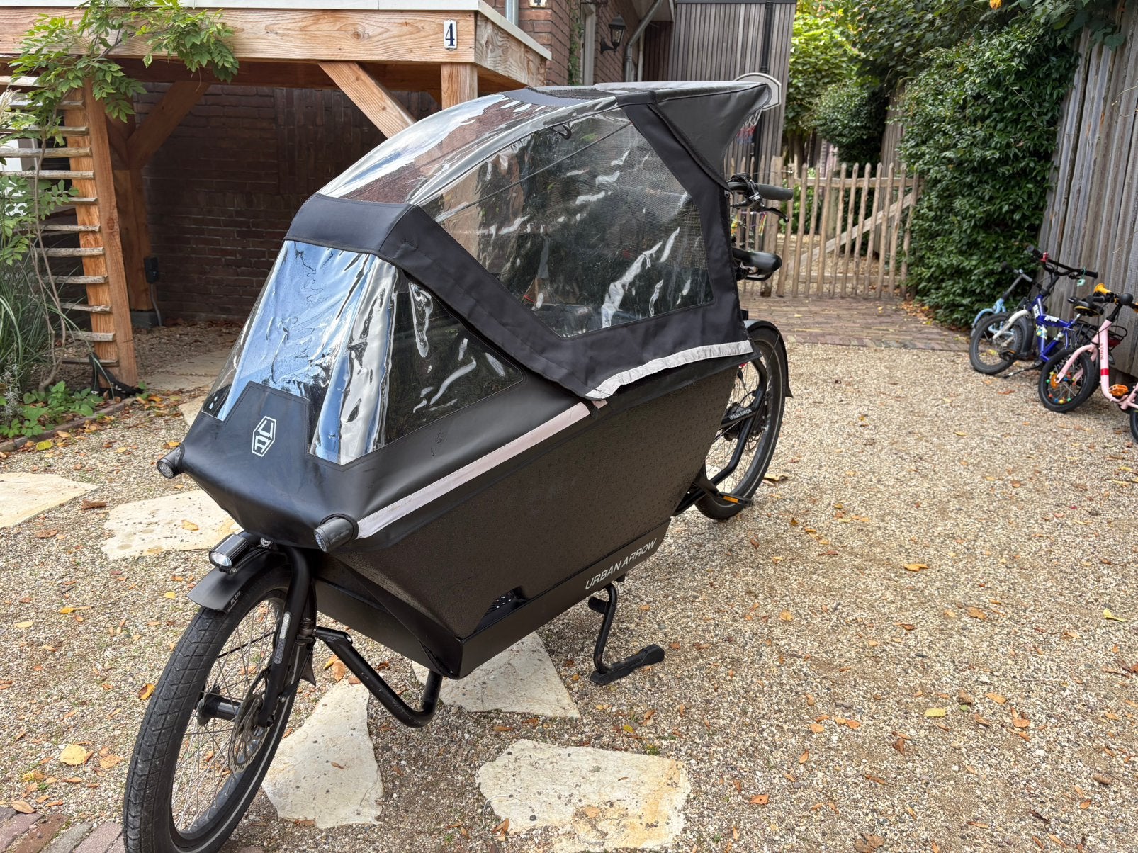 Urban Arrow family performance plus., 4 kinderen of meer, Elektrisch, Zo goed als nieuw, Schijfrem