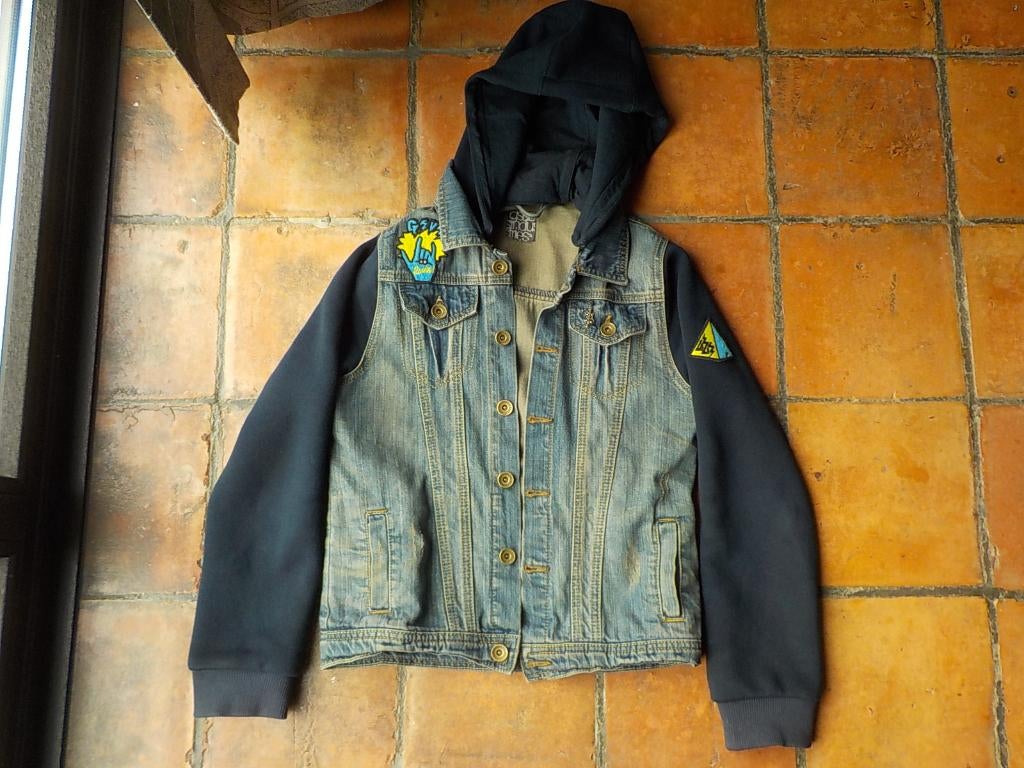 stoere Gsus Industries rock jeans jas maat 146-152, Kinderen en Baby's, Kinderkleding | Maat 146, Zo goed als nieuw, Jongen, Jas