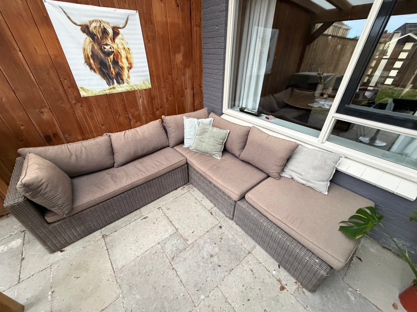 GRATIS Loungebank + tafeltje, Ophalen, Gebruikt, 5 zitplaatsen, Loungeset