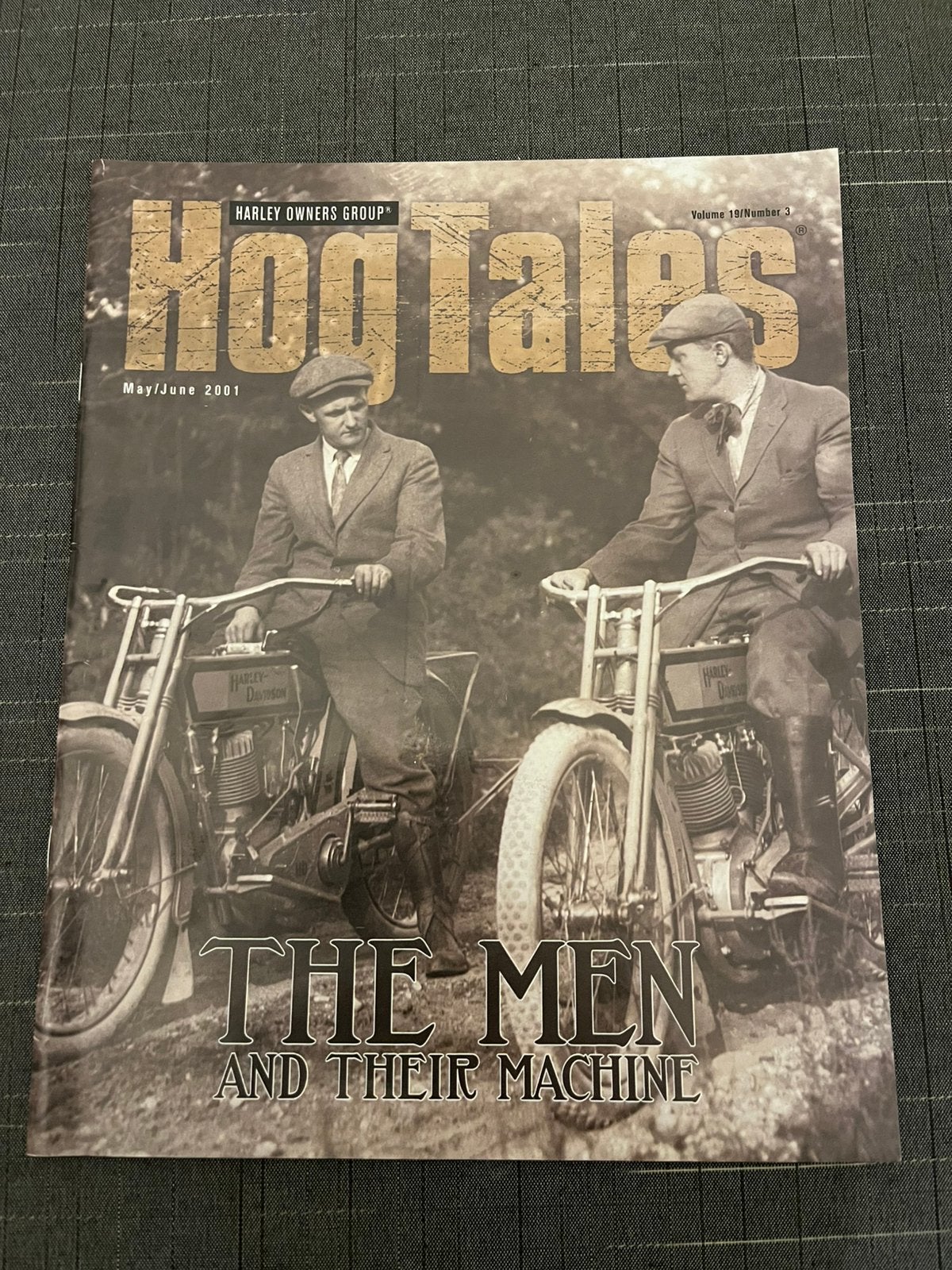Vintage Harley Davidson HOG tales magazine 2001, Ophalen of Verzenden, Nieuw, Motoren