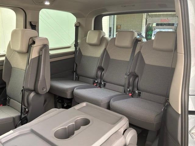 Volkswagen Multivan 1.5I PHEV Edition | PANO | LMV |, Auto's, Volkswagen, Automaat, Stof, 7 stoelen, Bedrijf
