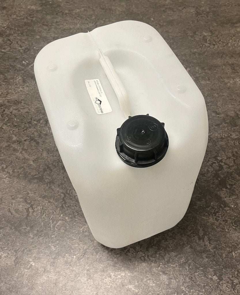 Jerrycans 20 liter (geen inhoud zat demi water in), Minder dan 75 liter, Ophalen, Gebruikt, Kunststof